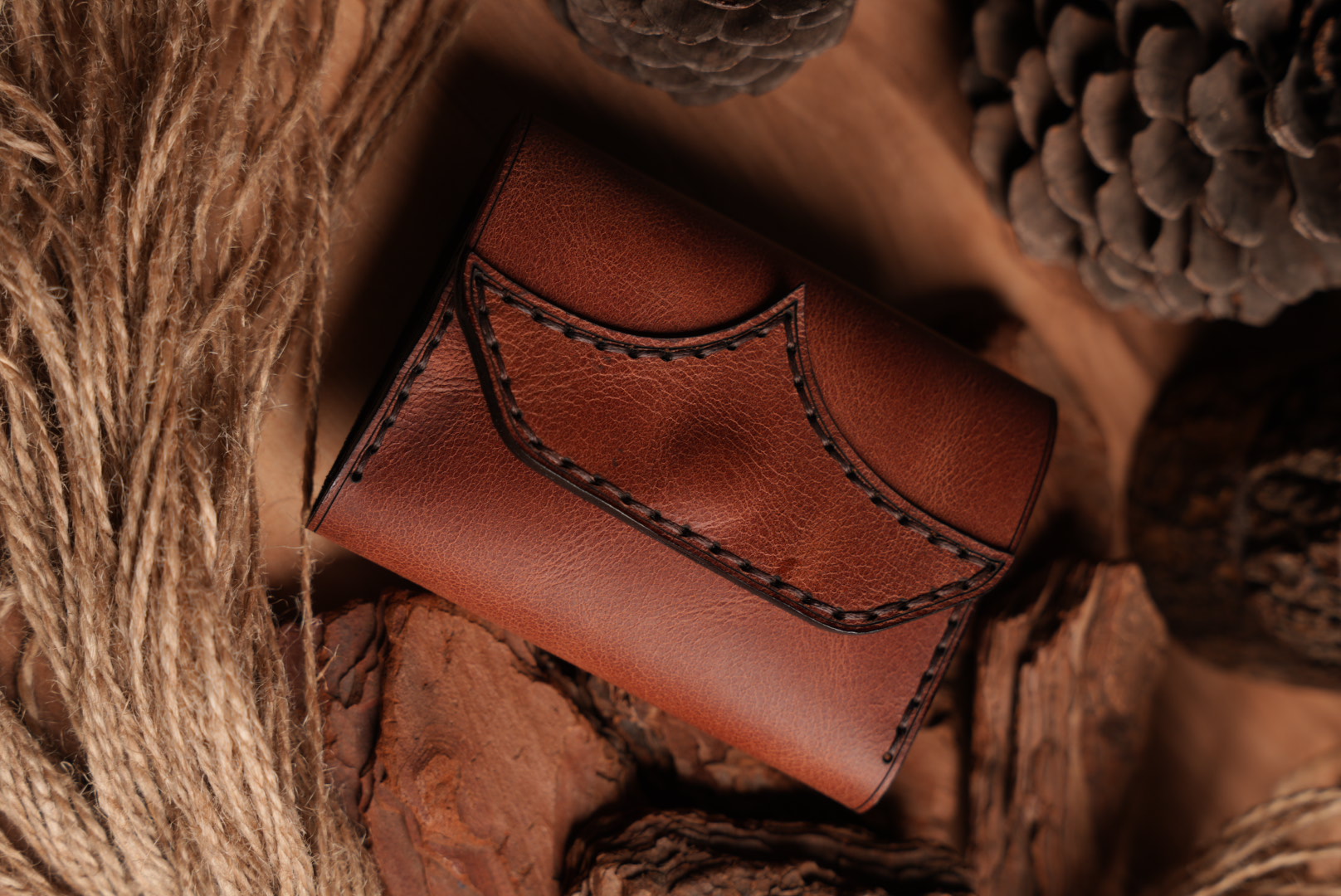 Alloro leather— Leather Collection project frame